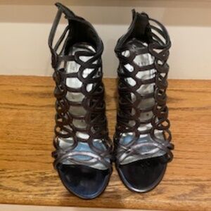 Stuart Weitzman Platinum Strappy Heeled Sandals Size 7